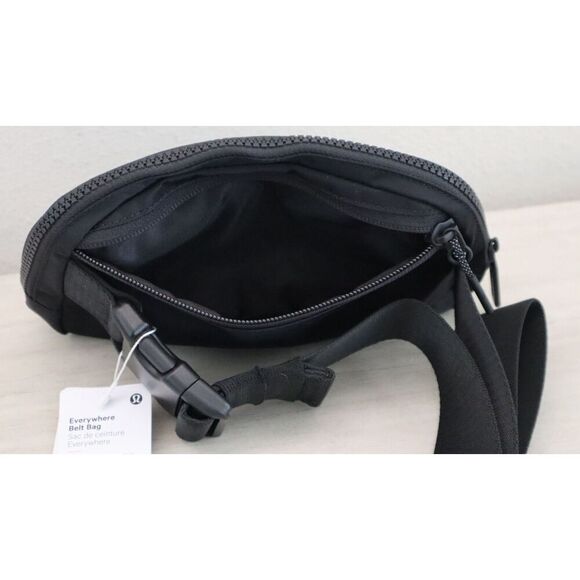 Lululemon LU9AX2S Women's One Size Black Everywhere Belt Bag - Picture 6 of 8